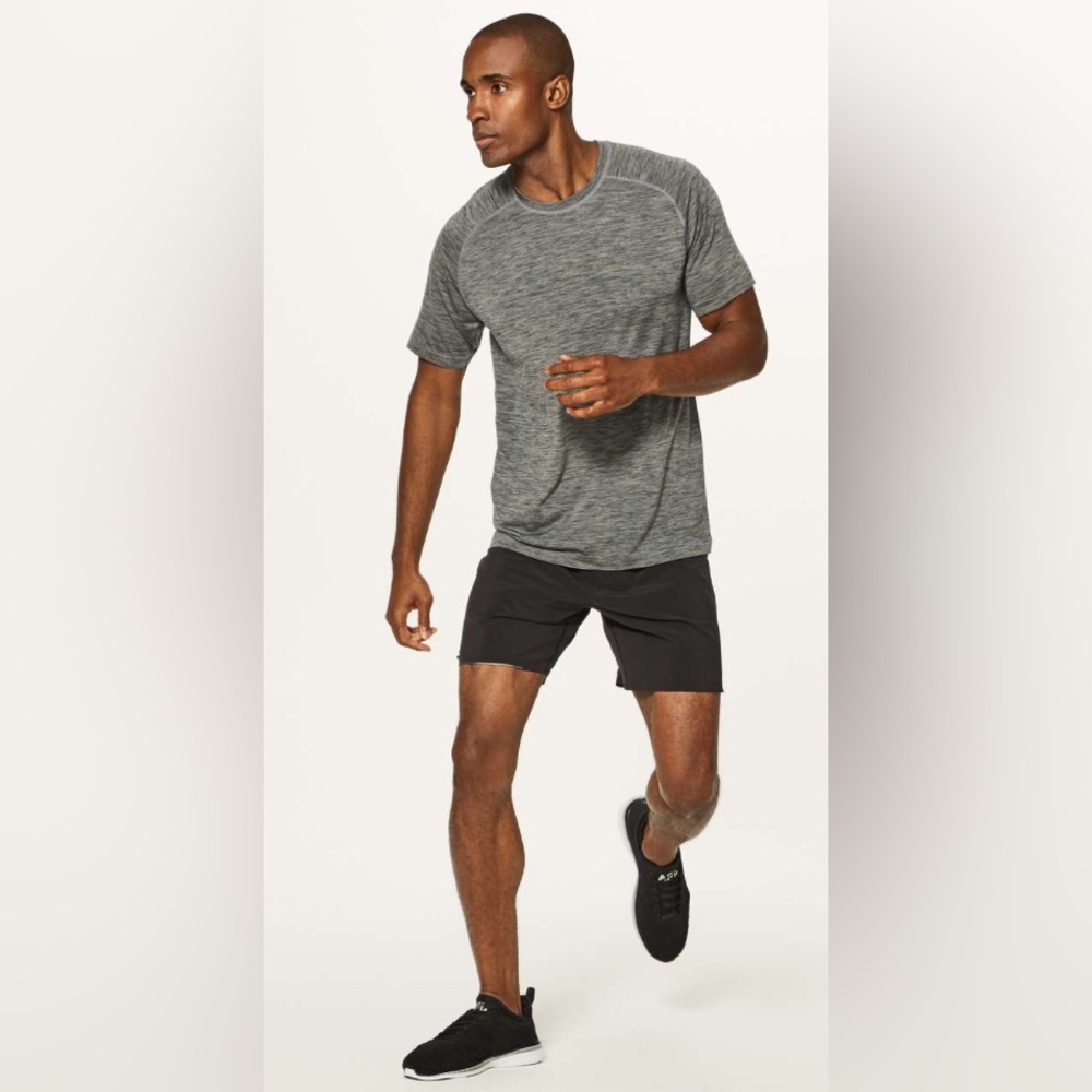 Lululemon Short *9* No Liner
Black Great Condition